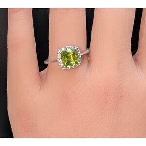 925 Sterling Silver Peridot & Diamond Ring Size 8